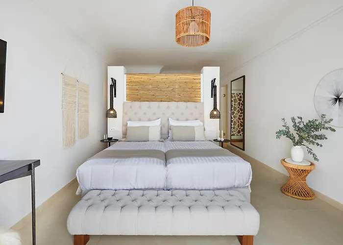 Celestia Grand Fira (Santorini)