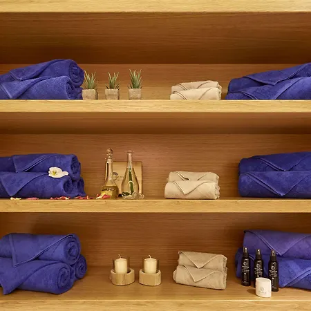 Celestia Grand Fira (Santorini)