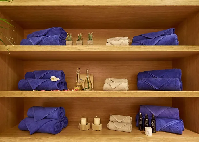 Celestia Grand Fira (Santorini)